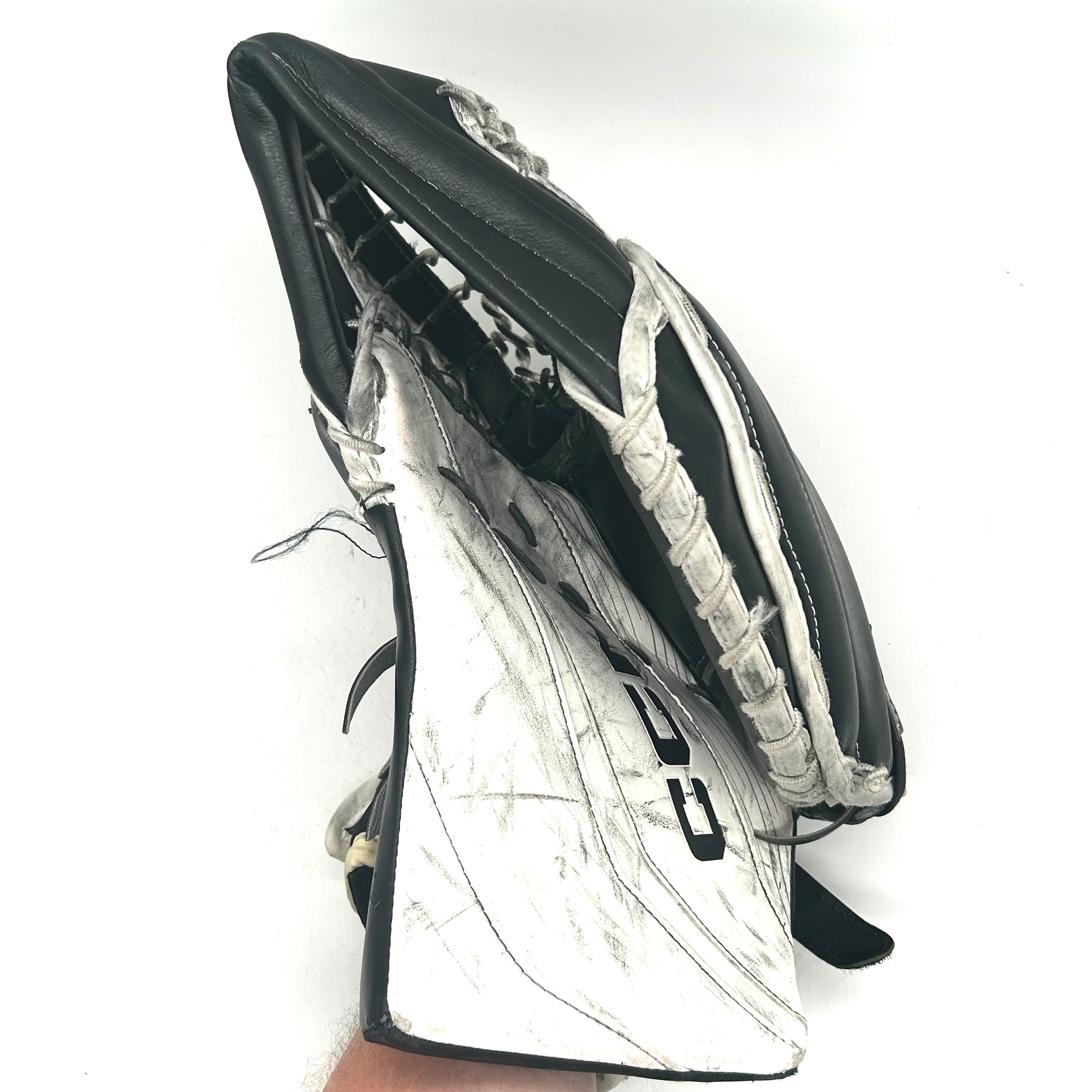 CCM Extreme Flex 6 - Gant de gardien de but Pro Stock d'occasion (blanc/noir) n° 2
